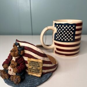 Boyds Bears Betsy the‎ Patriot Patriotic Ceramic Mug Resin Figurine Set. OS. NIB